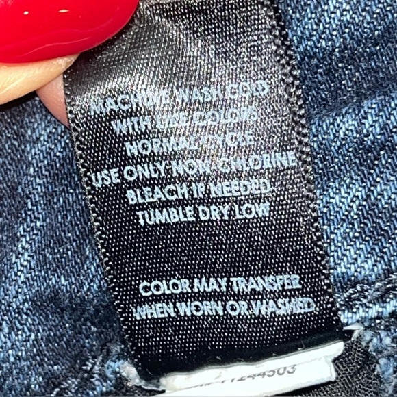 Blackheart Dark Blue Denim Bib Overall Shorts Rips Star Accent Size 13 Stretchy - Picture 7 of 16